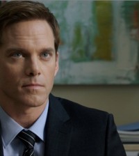 Adam Harrington as Agent York in The Mob Doctor. Image © FOX.