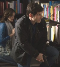 Nora Zehetner as Khloe, David Giuntoli as Nick Burkhardt -- (Photo by: Scott Green/NBC)