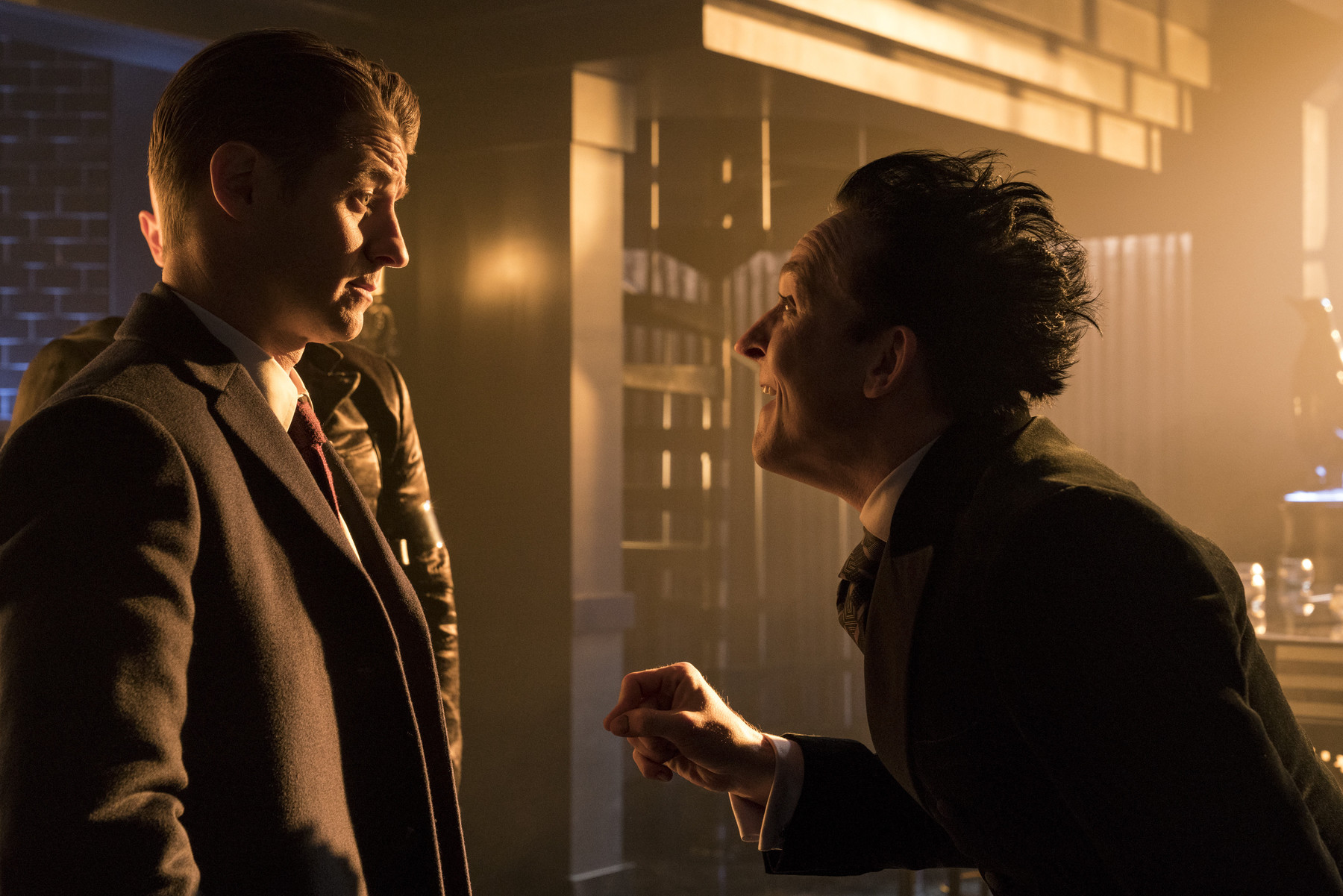 GOTHAM Episode 4x11 "Queen Takes Knight" Photos