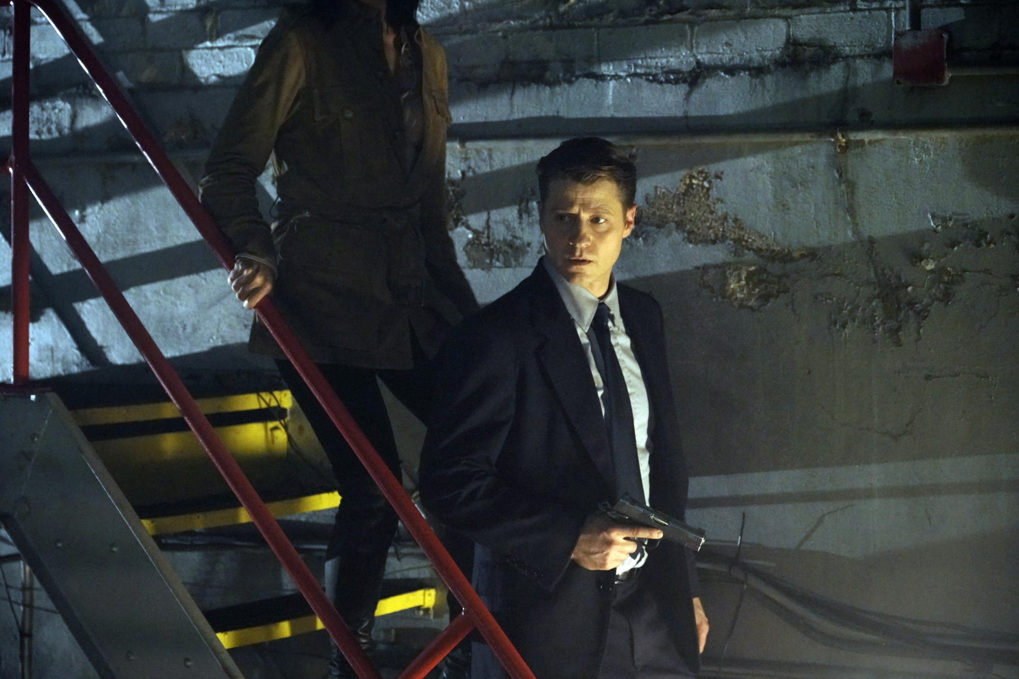GOTHAM 5x07 "Ace Chemicals" Photos