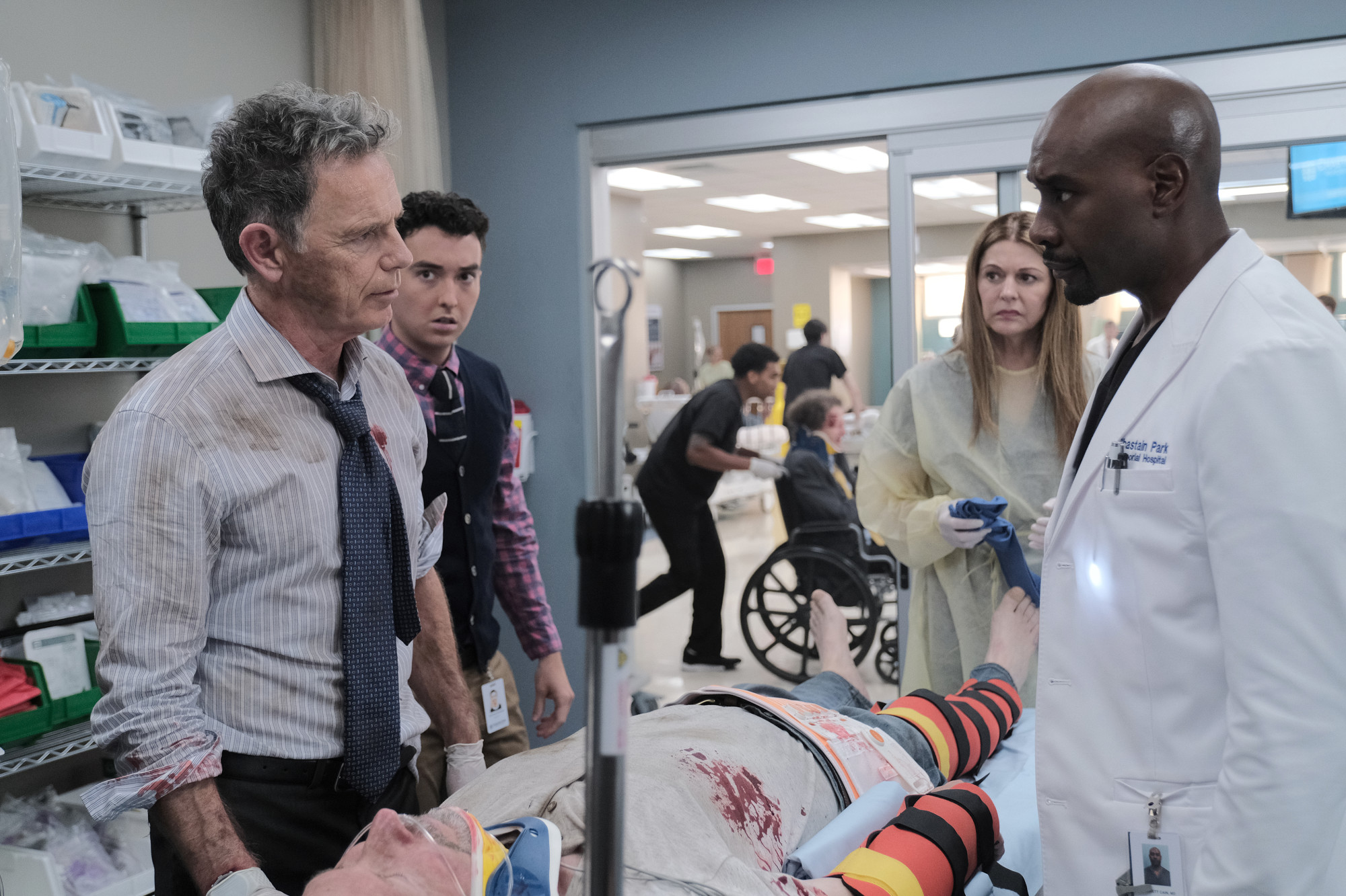 THE RESIDENT:  L-R:  Bruce Greenwood, guest star Radek Lord, Jane Leeves and Morris Chestnut in the "Choice Words" episode of THE RESIDENT airing Tuesday, Oct. 29 (8:00-9:00 PM ET/PT) on FOX. ©2019 Fox Media LLC Cr: Guy D'Alema/FOX