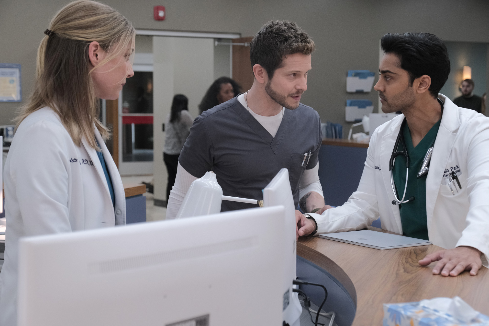 THE RESIDENT:  L-R:  Emily VanCamp, Matt Czuchry and Manish Dayal in the "Choice Words" episode of THE RESIDENT airing Tuesday, Oct. 29 (8:00-9:00 PM ET/PT) on FOX. ©2019 Fox Media LLC Cr: Guy D'Alema/FOX