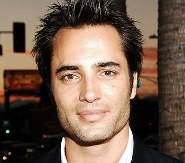 Continuum's Victor Webster On the Show's Unique Dynamic & Curveball