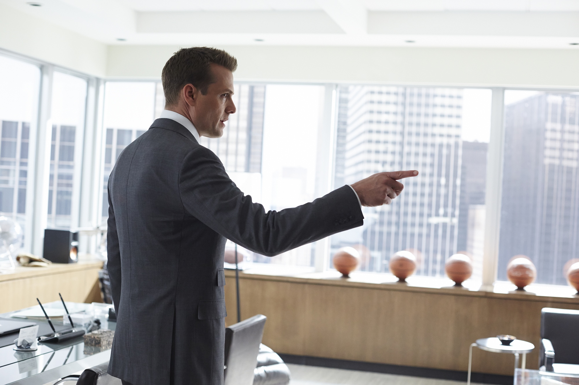 Майк росс форс мажоры. Форс мажоры 4. Луис литт форс мажоры. Майк росс форс мажоры. Луис литт форс мажоры.