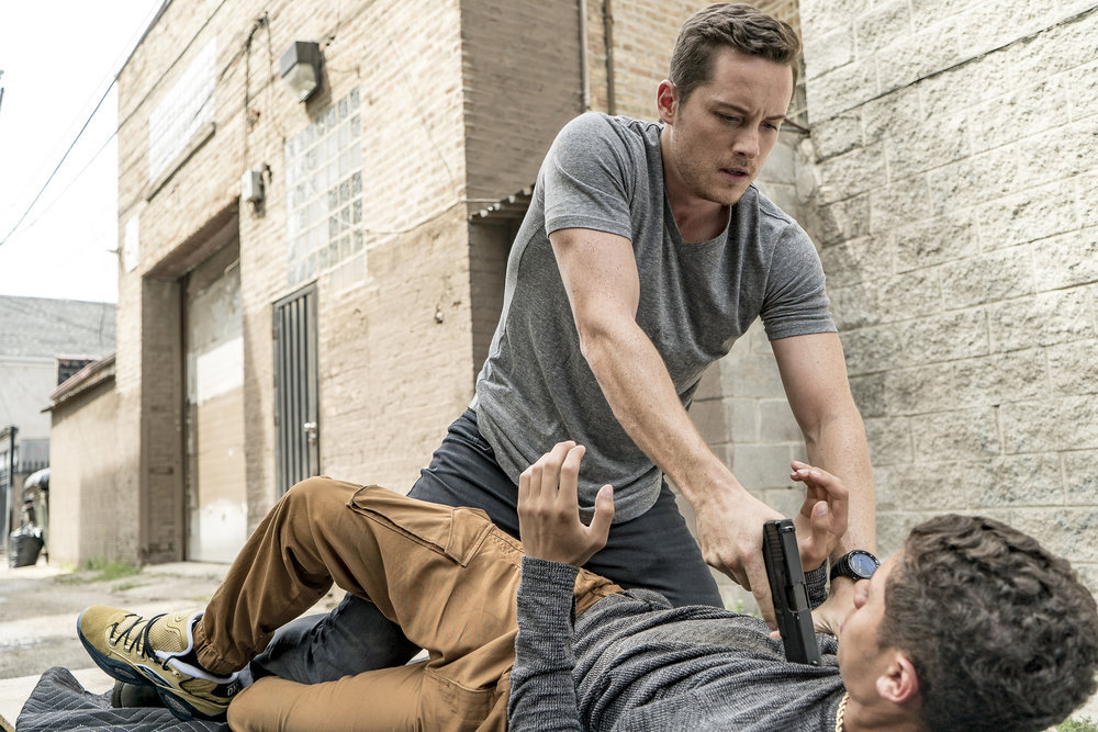 CHICAGO PD Season 4 Episode 4 Big Friends Big Enemies Photos