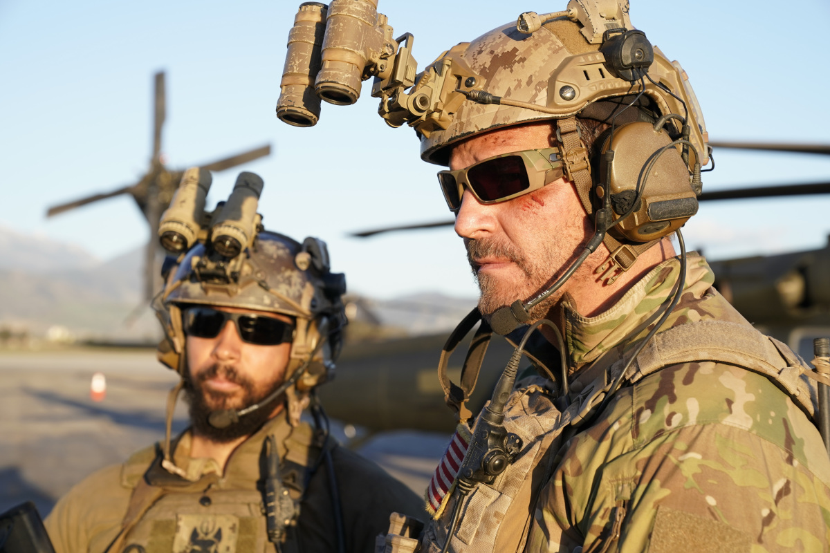 SEAL TEAM Season 1 Episode 22 "The Cost of Doing Business" Photos (Season  Finale)