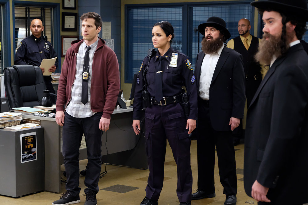 Brooklyn Nine-Nine' Season 6, Episode 16 'Cinco de Mayo' Review: Agendas