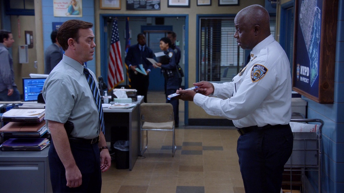 Watch brooklyn 99 season 1 episode 15 sales
