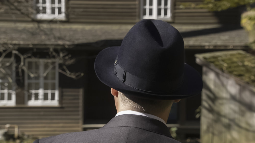 THE BLACKLIST Season 8 Episode 3 "16 Ounces" Photos